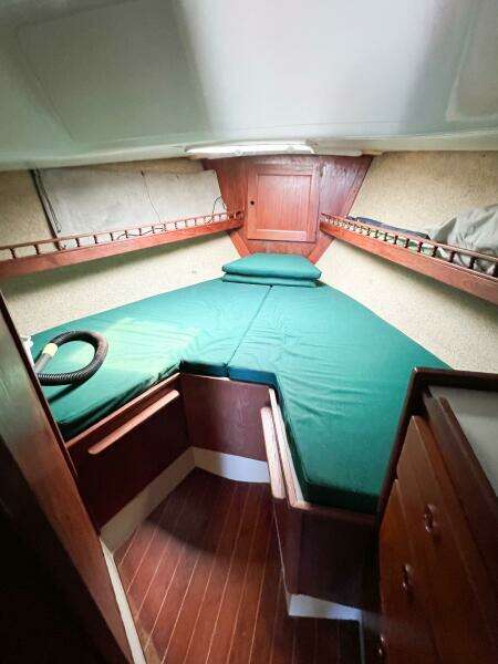 TIGER LILY 34ft CAL Yacht For Sale