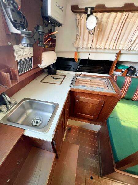 TIGER LILY 34ft CAL Yacht For Sale