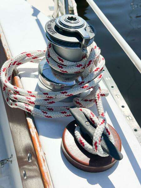 TIGER LILY 34ft CAL Yacht For Sale