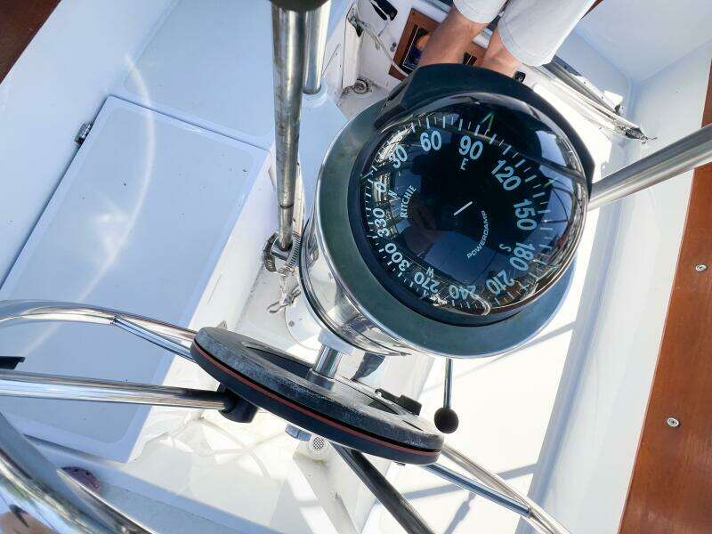 TIGER LILY 34ft CAL Yacht For Sale