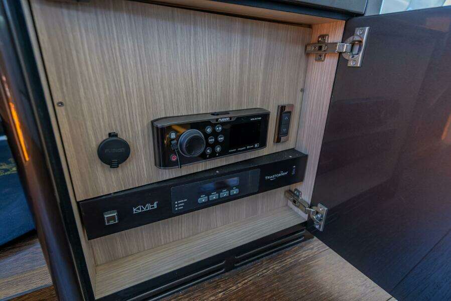MIDNIGHT OIL 57ft Sunseeker Yacht For Sale