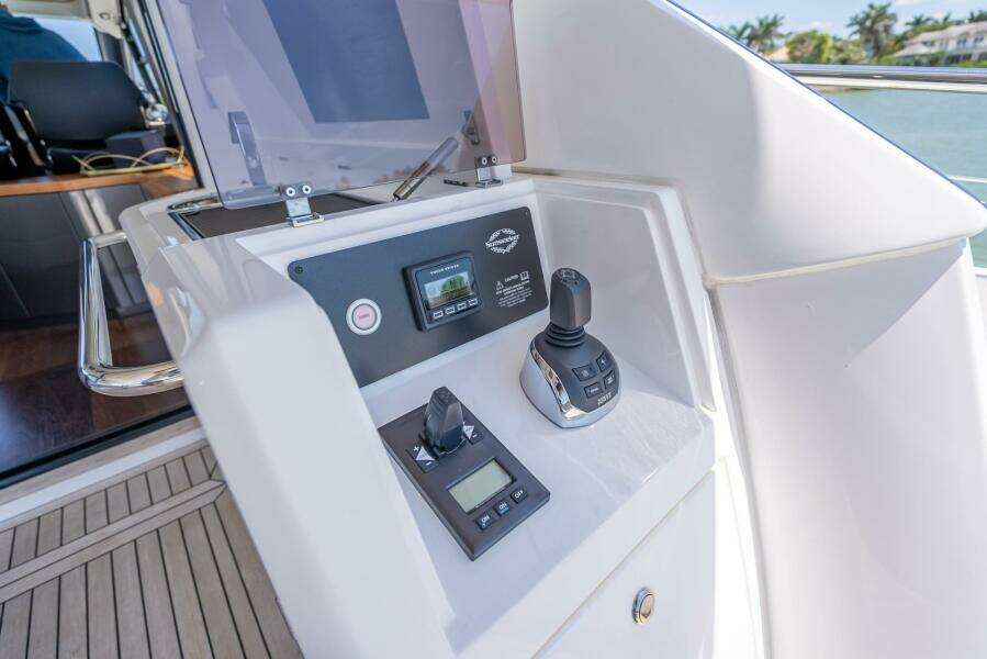MIDNIGHT OIL 57ft Sunseeker Yacht For Sale