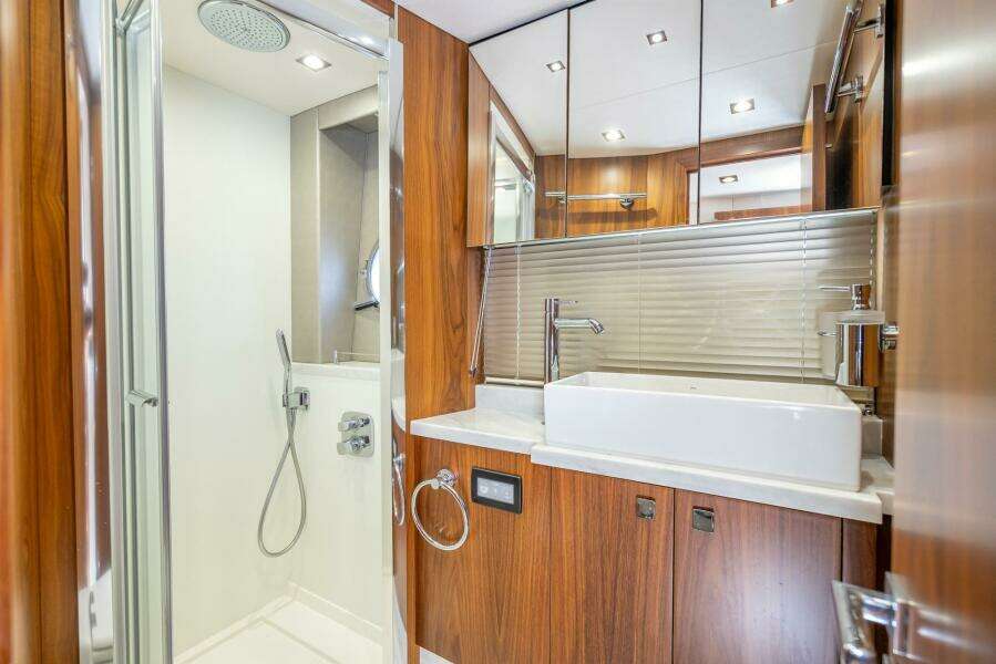 MIDNIGHT OIL 57ft Sunseeker Yacht For Sale