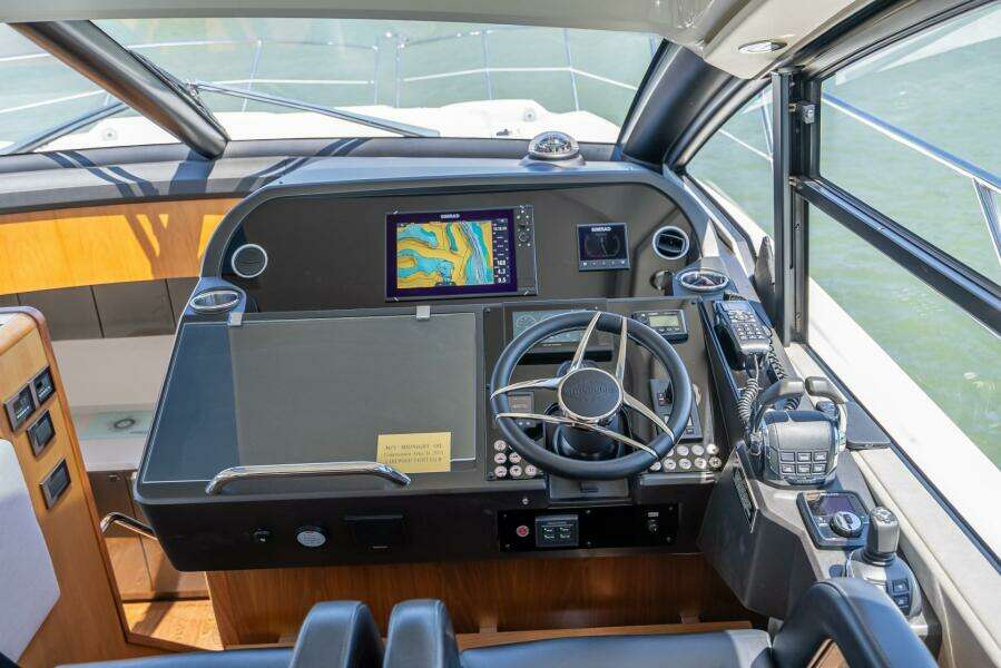 MIDNIGHT OIL 57ft Sunseeker Yacht For Sale