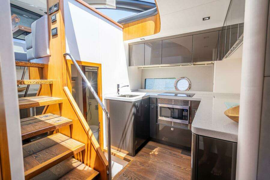 MIDNIGHT OIL 57ft Sunseeker Yacht For Sale