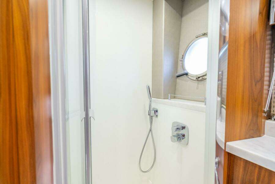 MIDNIGHT OIL 57ft Sunseeker Yacht For Sale