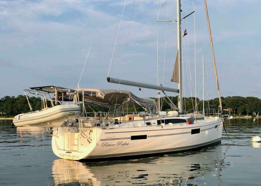 Picture Perfect 43ft Catalina Yacht For Sale