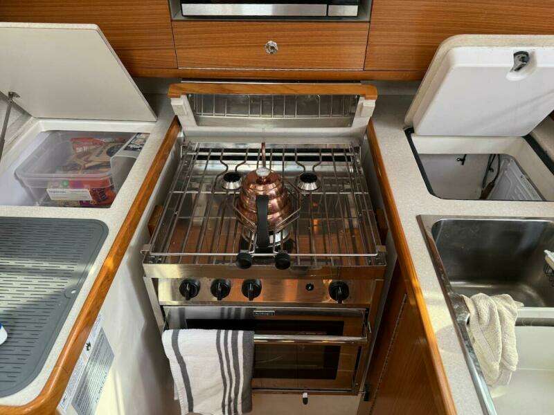 Picture Perfect 43ft Catalina Yacht For Sale