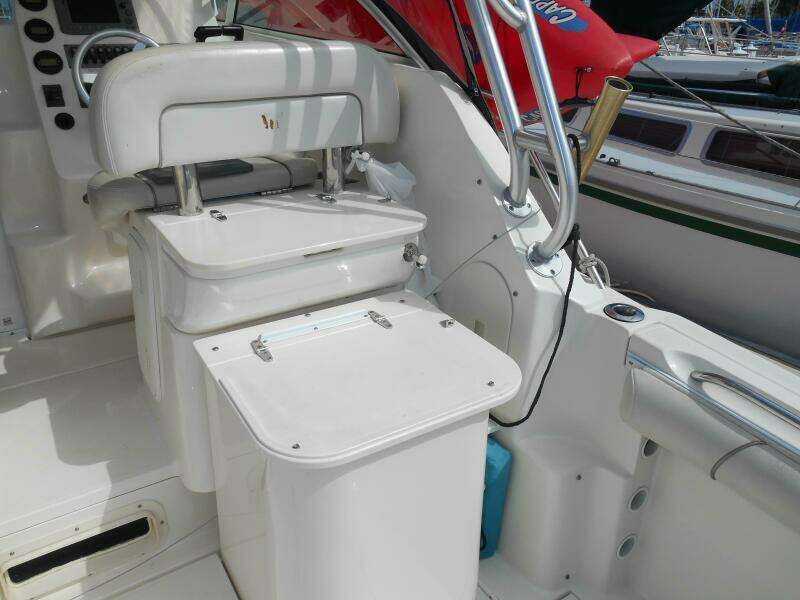 Delfini 27ft Wellcraft Yacht For Sale