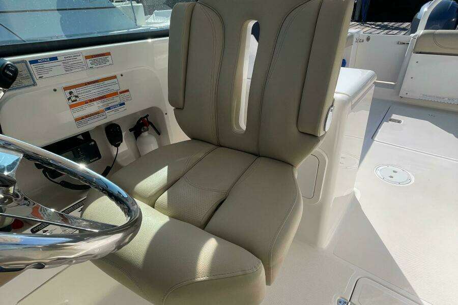 26ft Pursuit Yacht For Sale