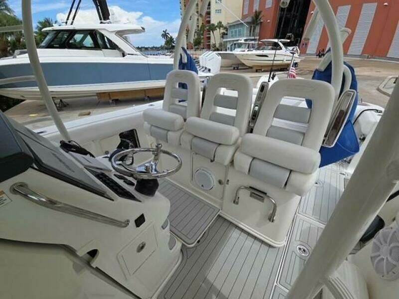 37ft Boston Whaler Yacht For Sale