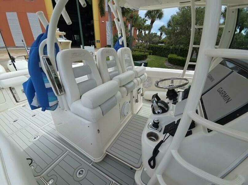 37ft Boston Whaler Yacht For Sale