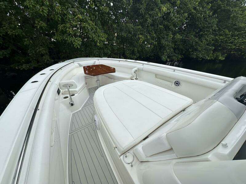 37ft Boston Whaler Yacht For Sale