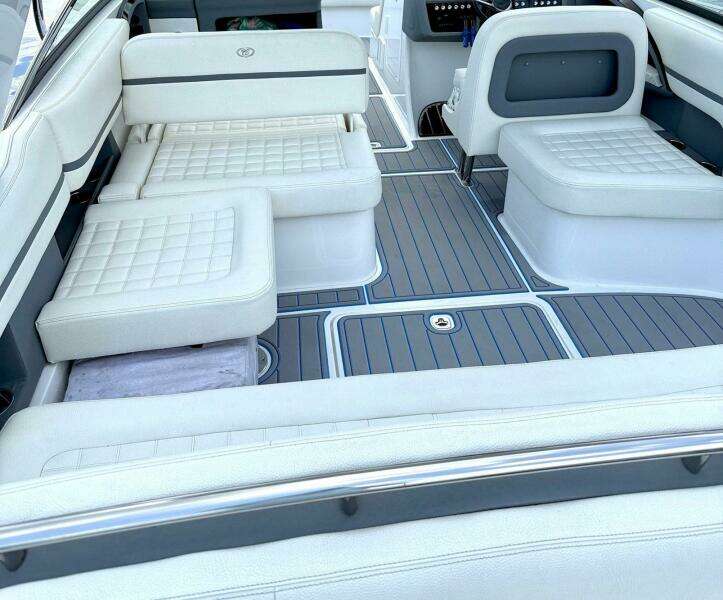 Drama Free 30ft Cobalt Yacht For Sale