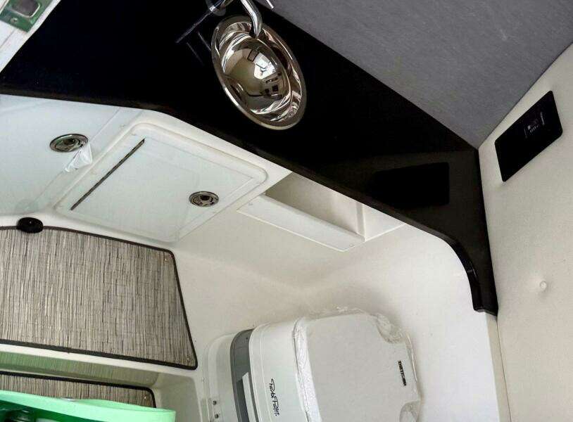 Drama Free 30ft Cobalt Yacht For Sale