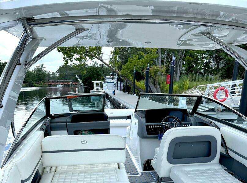 Drama Free 30ft Cobalt Yacht For Sale
