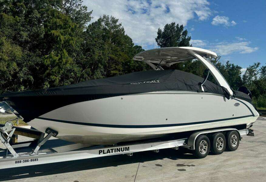 Drama Free 30ft Cobalt Yacht For Sale