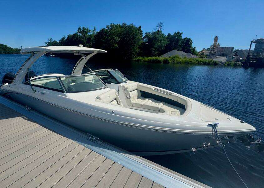 Drama Free 30ft Cobalt Yacht For Sale