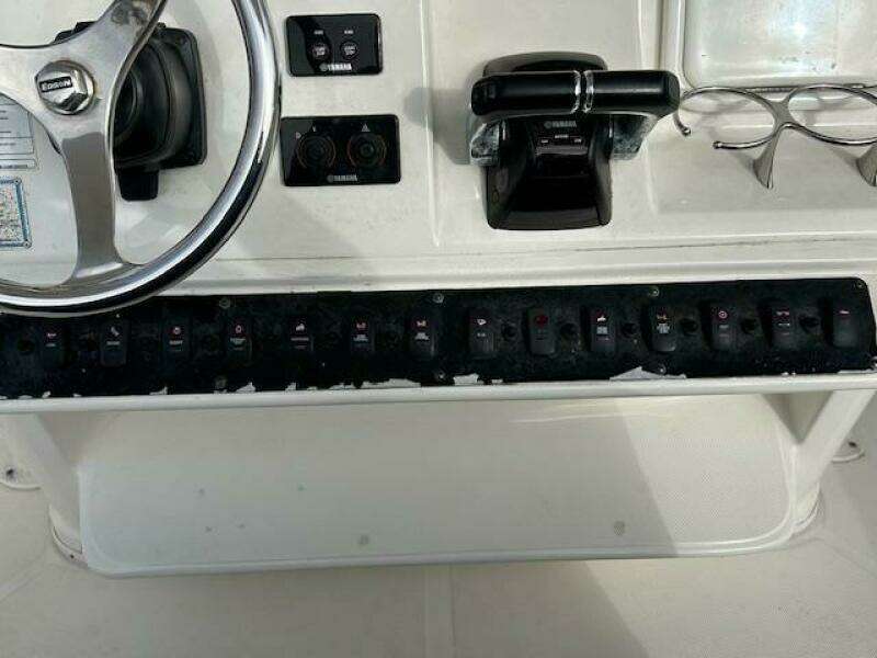 Dolce Vita 32ft Century Yacht For Sale