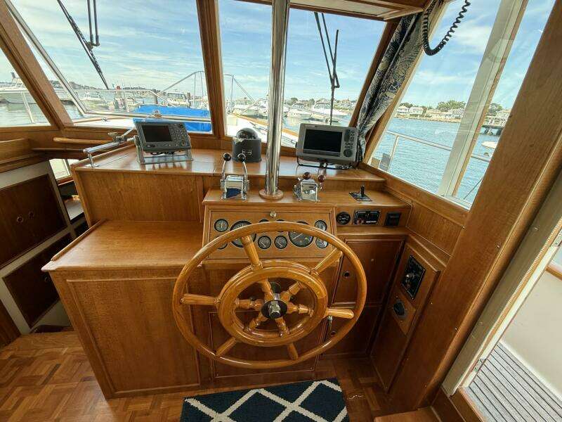 42ft Grand Banks Yacht For Sale