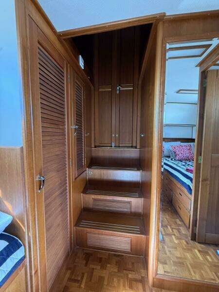 42ft Grand Banks Yacht For Sale