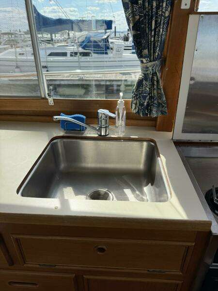 42ft Grand Banks Yacht For Sale