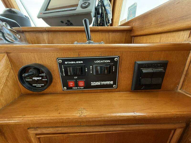 42ft Grand Banks Yacht For Sale