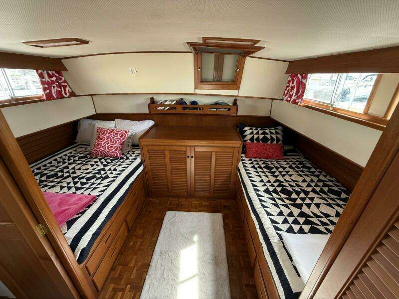 42ft Grand Banks Yacht For Sale