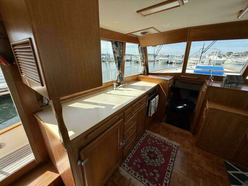 42ft Grand Banks Yacht For Sale