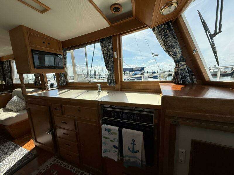 42ft Grand Banks Yacht For Sale