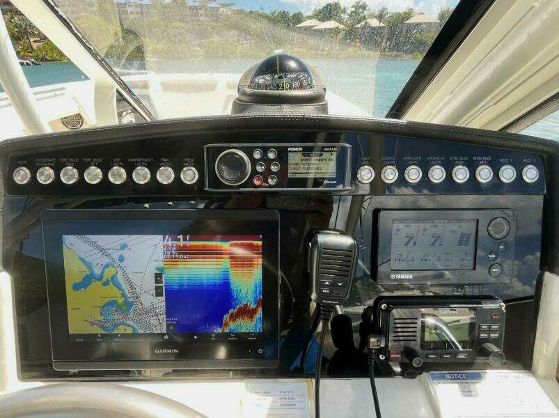 Beach Bum 28ft World Cat Yacht For Sale