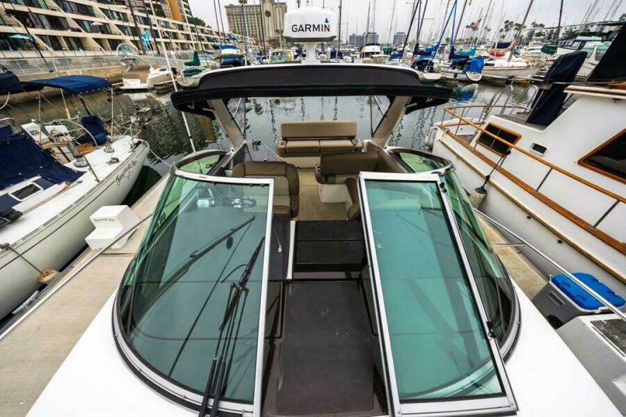 Fantasea 32ft Regal Yacht For Sale