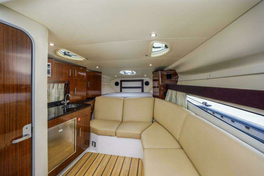 Fantasea 32ft Regal Yacht For Sale