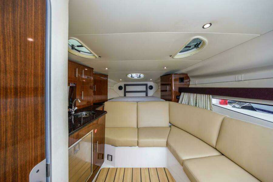 Fantasea 32ft Regal Yacht For Sale