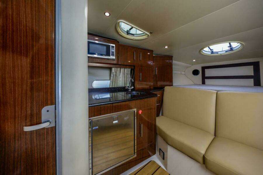 Fantasea 32ft Regal Yacht For Sale
