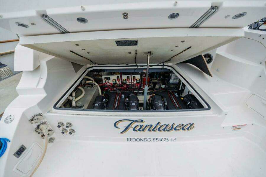 Fantasea 32ft Regal Yacht For Sale