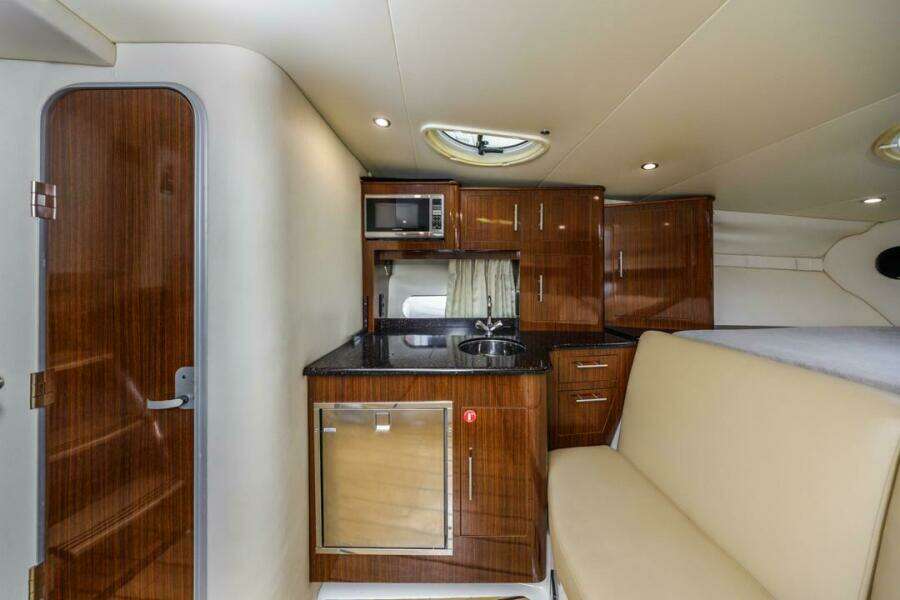Fantasea 32ft Regal Yacht For Sale