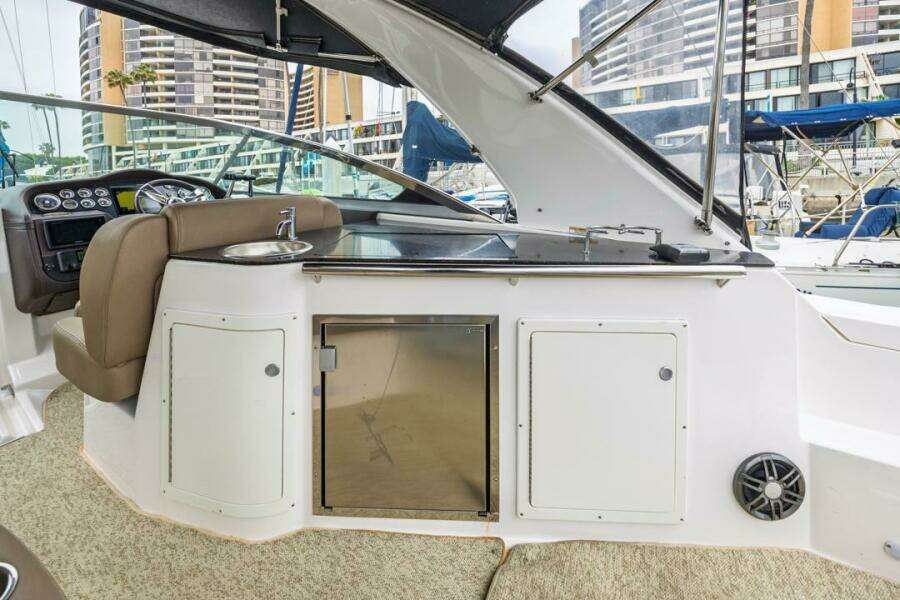 Fantasea 32ft Regal Yacht For Sale