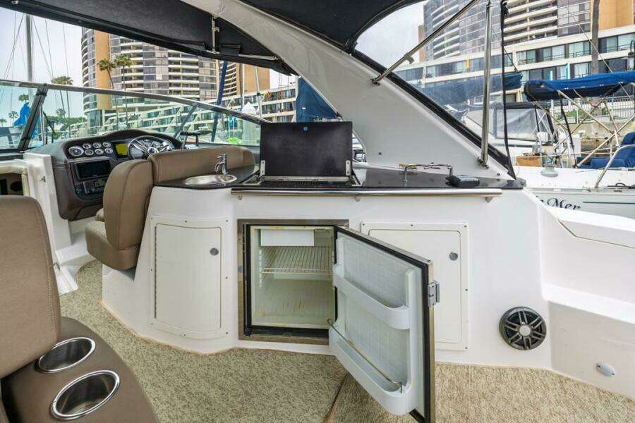 Fantasea 32ft Regal Yacht For Sale