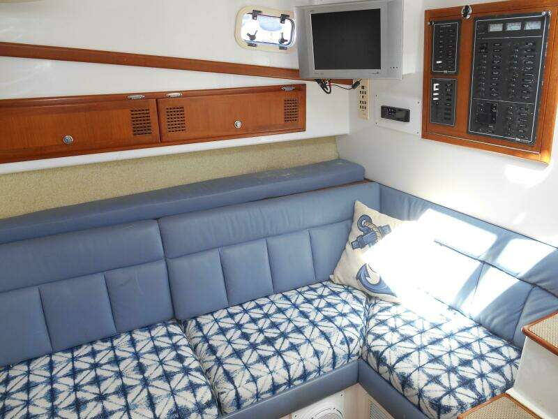 Mistress 31ft Cabo Yacht For Sale