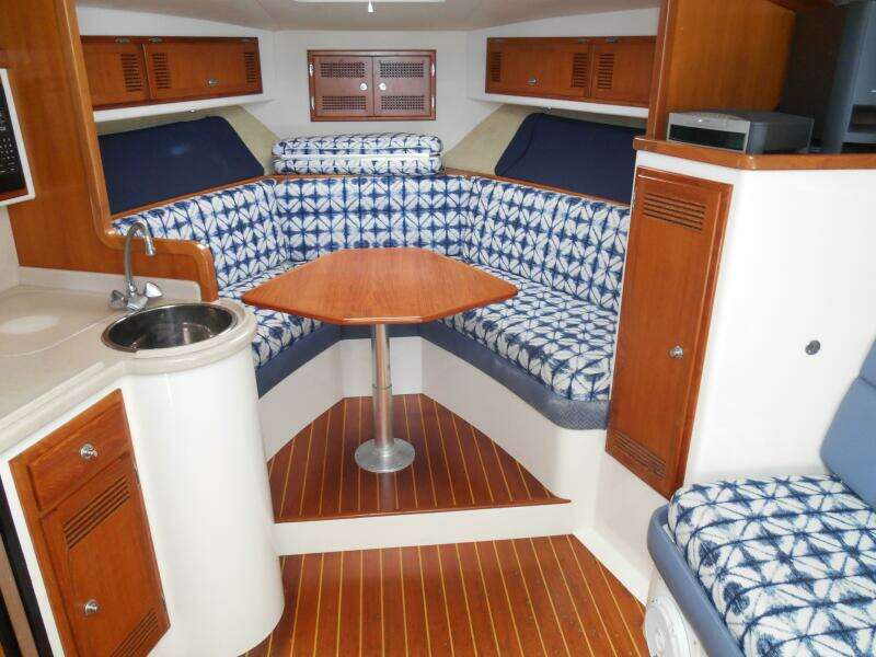 Mistress 31ft Cabo Yacht For Sale