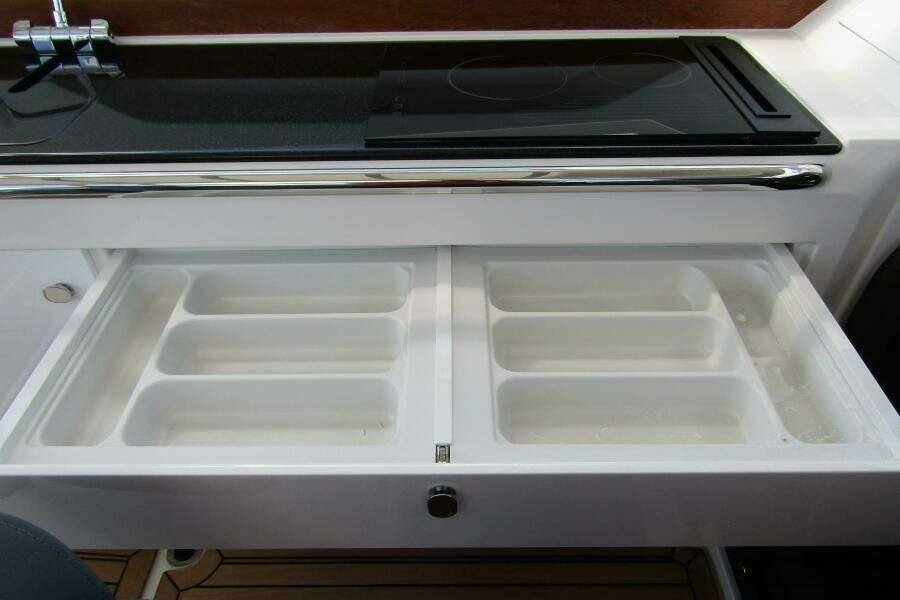 30ft Nimbus Yacht For Sale