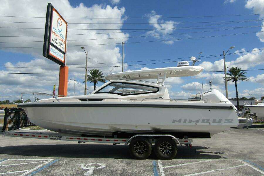 30ft Nimbus Yacht For Sale