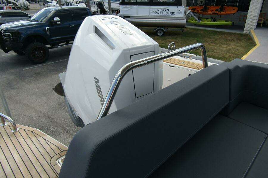 30ft Nimbus Yacht For Sale