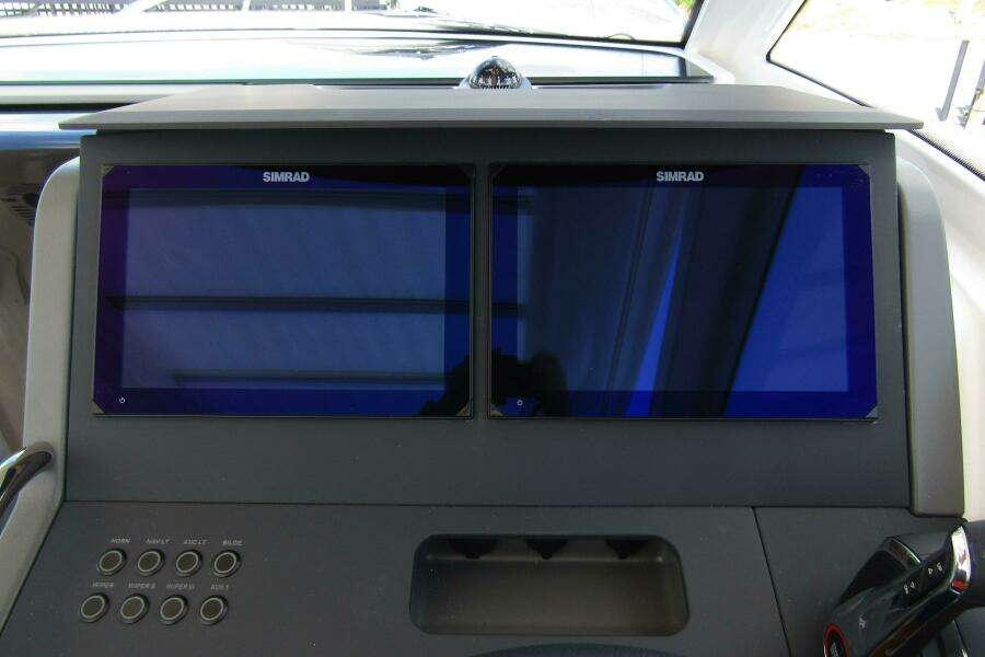 30ft Nimbus Yacht For Sale