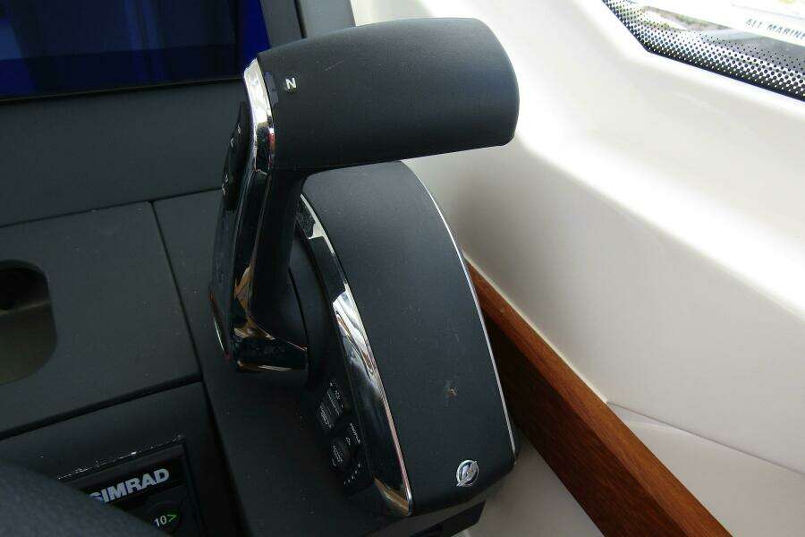 30ft Nimbus Yacht For Sale