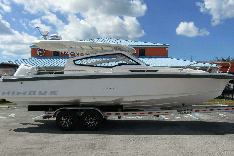 30ft Nimbus Yacht For Sale