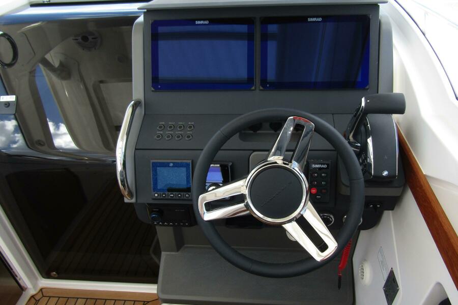 30' 2025 Nimbus Weekender 9