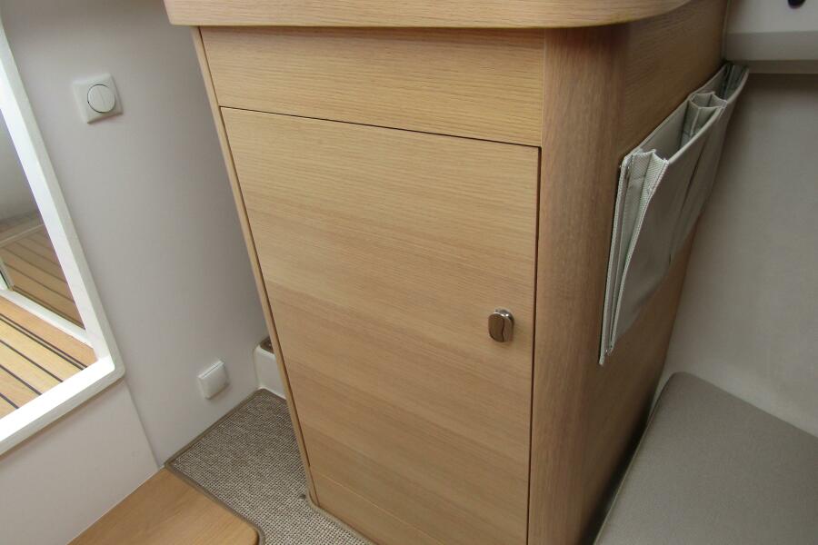 30' 2025 Nimbus Weekender 9