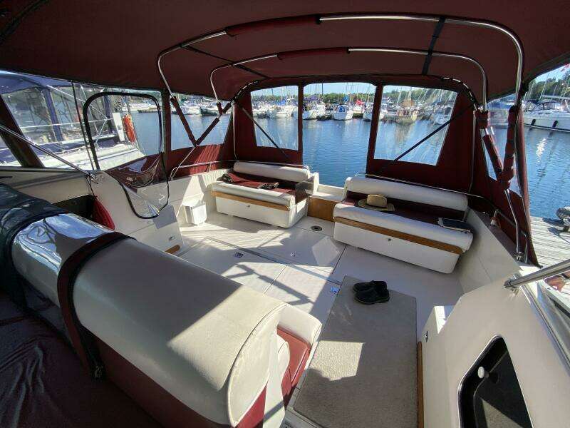 Nice n Naughty 33ft Chris Craft Yacht For Sale